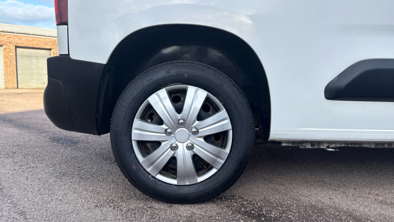 Peugeot Partner Standard Diesel 1000 1.5 BlueHDi 100 Professional Van